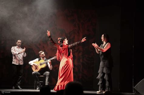 Rosalía's Flamenco Fiesta: A Night of Passion, Fire, and Unforgettable Rhythms!