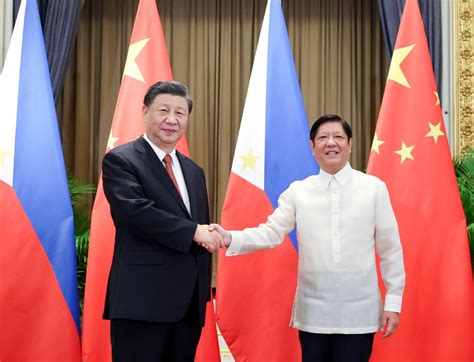 Xi Jinping'nin Filipinli Yıldızla Buluşması: Kültürler Arasında Bir Köprü mü, Yoksa Diplomatik Kriz mi?